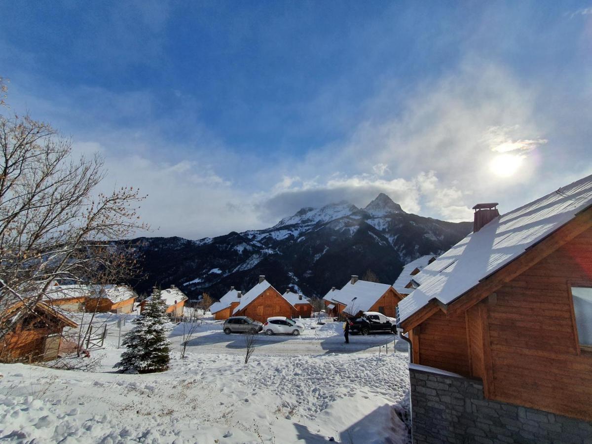 Joli Avec Terrasse Vue Sur Les Montagnes Uvernet-Fours